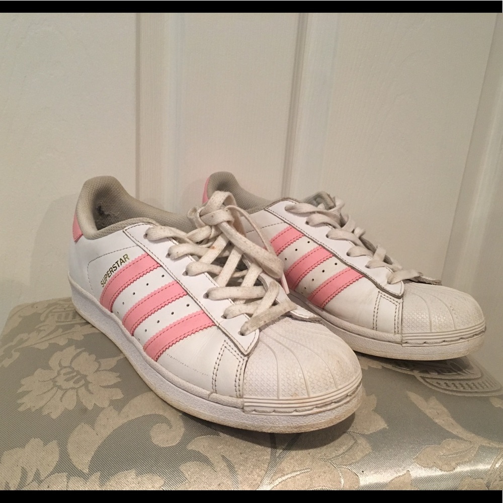 Adidas superstars